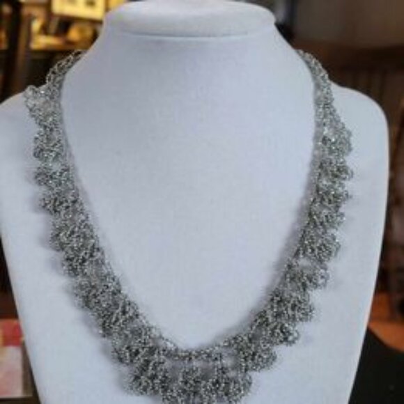 Beautiful Statement Vintage Microbead Lace Necklace - Picture 4 of 12